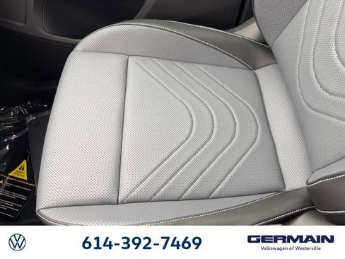 New 2026 Volkswagen Tiguan SE image 28