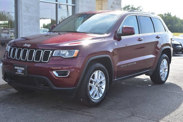 Used 2017 Jeep Grand Cherokee Laredo w/ Quick Order Package 23E AWD/4WD image 17