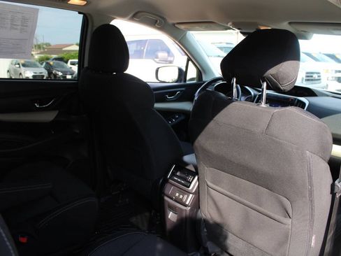 Used 2019 Subaru Ascent Premium AWD/4WD image 11
