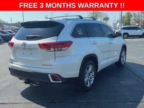 Used 2017 Toyota Highlander Limited w/ Carpet Mat Package AWD/4WD image 9