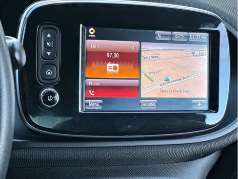 Used 2016 smart fortwo pure image 8