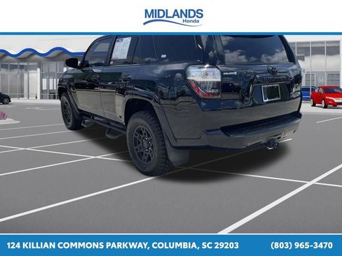 Used 2019 Toyota 4Runner SR5 AWD/4WD image 6