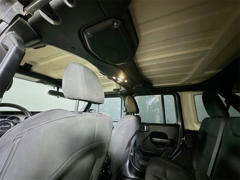 Used 2020 Jeep Wrangler Unlimited Sport S image 11