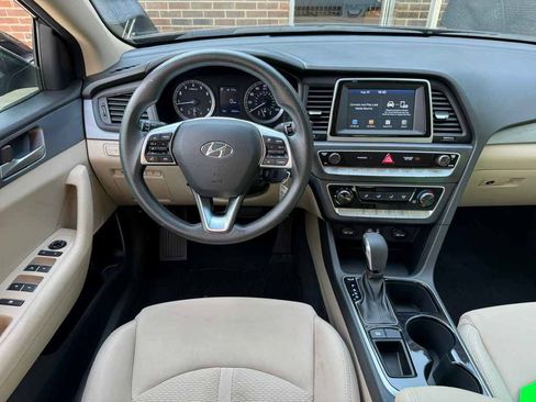Used 2019 Hyundai Sonata SE FWD image 12