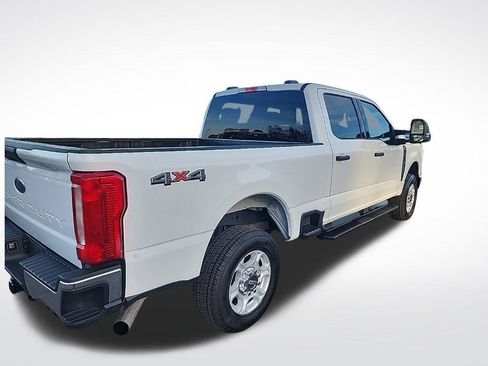 Used 2025 Ford F250 XLT image 8