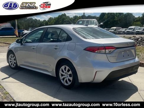 Used 2023 Toyota Corolla LE FWD image 5