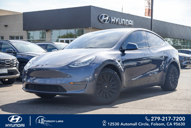 Used 2023 Tesla Model Y Long Range AWD/4WD image 1