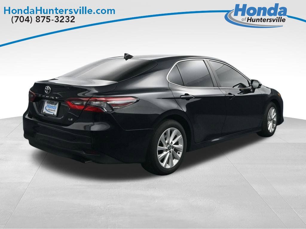 Used 2024 Toyota Camry LE FWD image 8