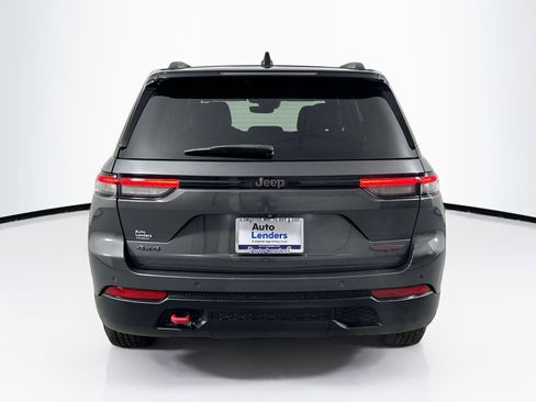 Used 2022 Jeep Grand Cherokee Trailhawk image 6