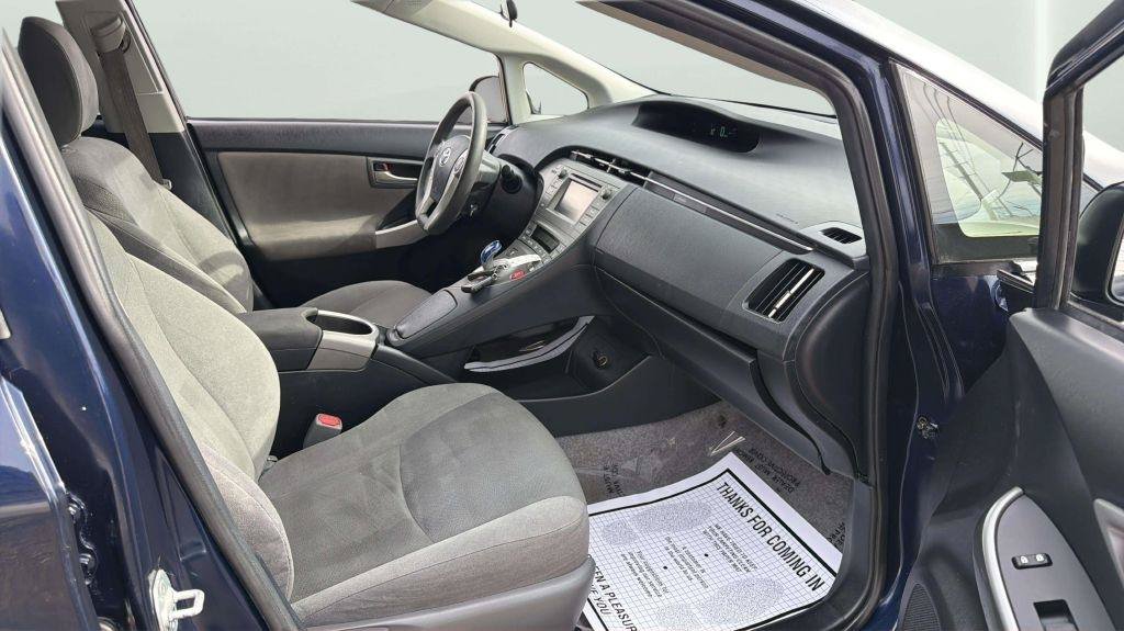 Used 2014 Toyota Prius Two FWD image 15