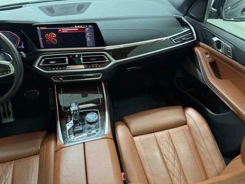 Used 2021 BMW X7 M50i w/ Luxury Seating Package AWD/4WD image 9