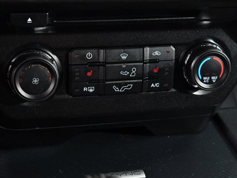 Used 2018 Ford F150 XLT w/ Equipment Group 302A Luxury AWD/4WD image 30
