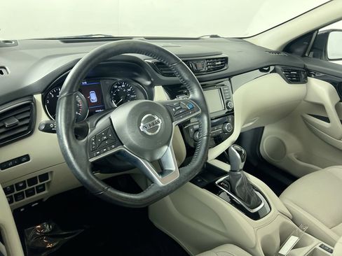 Used 2022 Nissan Rogue Sport SL w/ Premium Package image 28