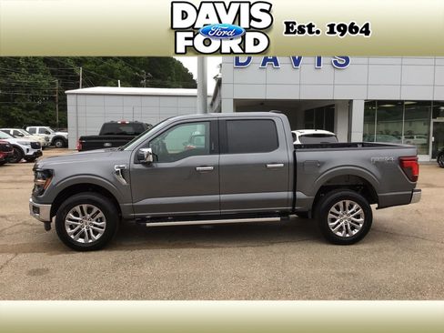 New 2026 Ford F150 XLT w/ Equipment Group 302A MID AWD/4WD image 4