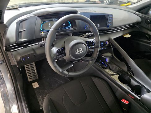 New 2026 Hyundai Elantra SEL Sport Premium FWD image 24