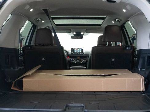 Used 2023 Honda Pilot Elite image 36