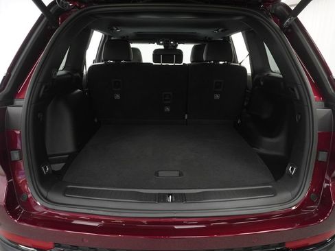 Certified 2025 Jeep Grand Cherokee Altitude image 40