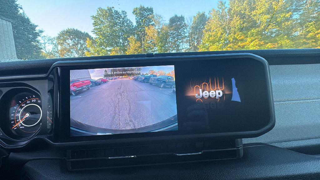 Used 2025 Jeep Wrangler Sport AWD/4WD image 23