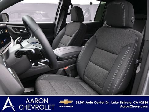 New 2026 Chevrolet Traverse LT image 8