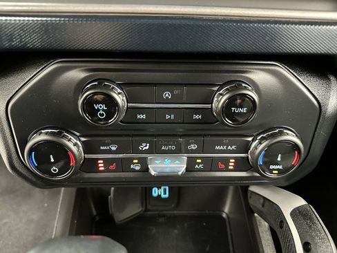 Used 2022 Ford Bronco Outer Banks AWD/4WD image 18