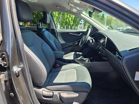 Used 2024 Kia Niro Wind w/ Wind Preserve Package FWD image 11