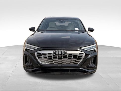 Used 2024 Audi Q8 e-tron Premium Plus w/ Premium Plus Package AWD/4WD image 4