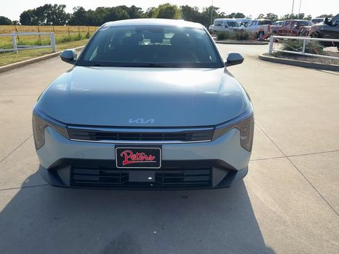 Used 2025 Kia K4 FWD image 4