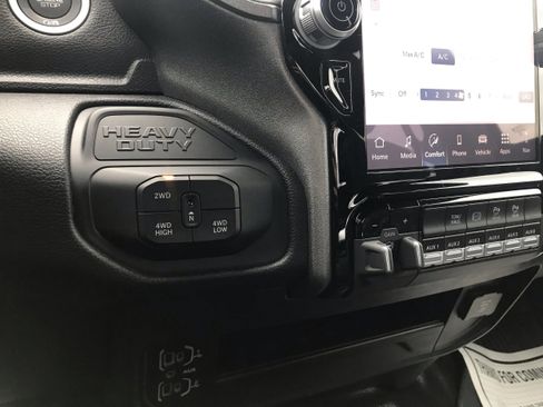 New 2025 RAM 2500 Tradesman AWD/4WD image 30