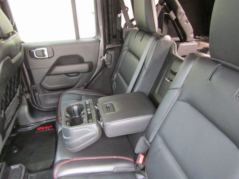 Used 2021 Jeep Wrangler Unlimited Rubicon image 35