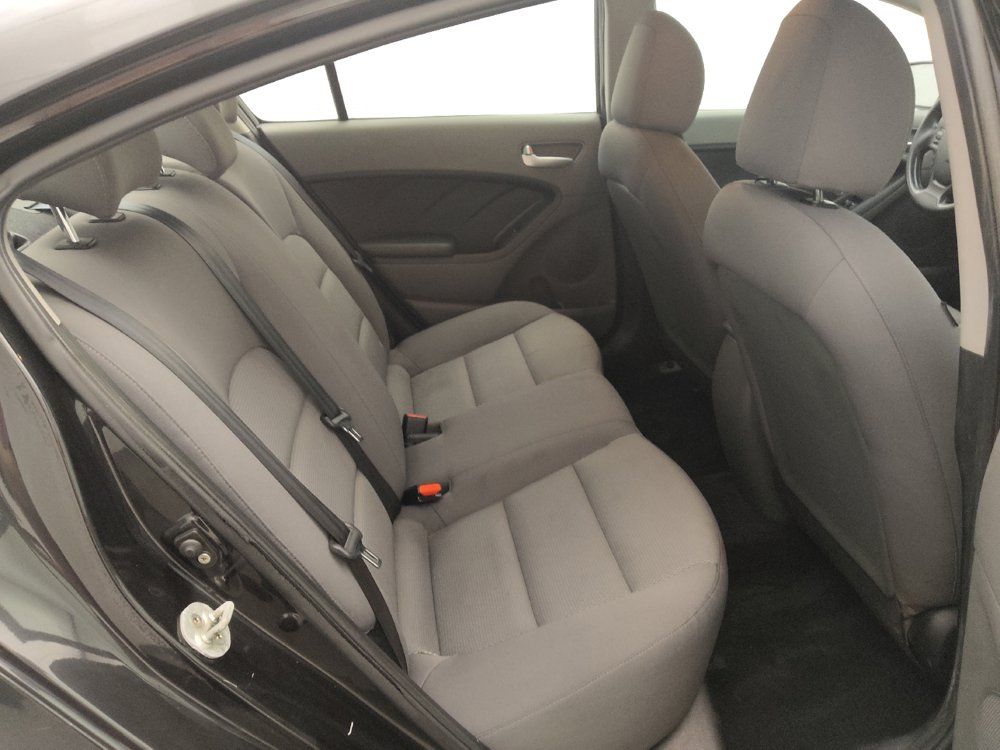 Used 2017 Kia Forte LX FWD image 19