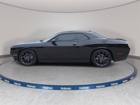 Used 2021 Dodge Challenger GT w/ Plus Package image 7