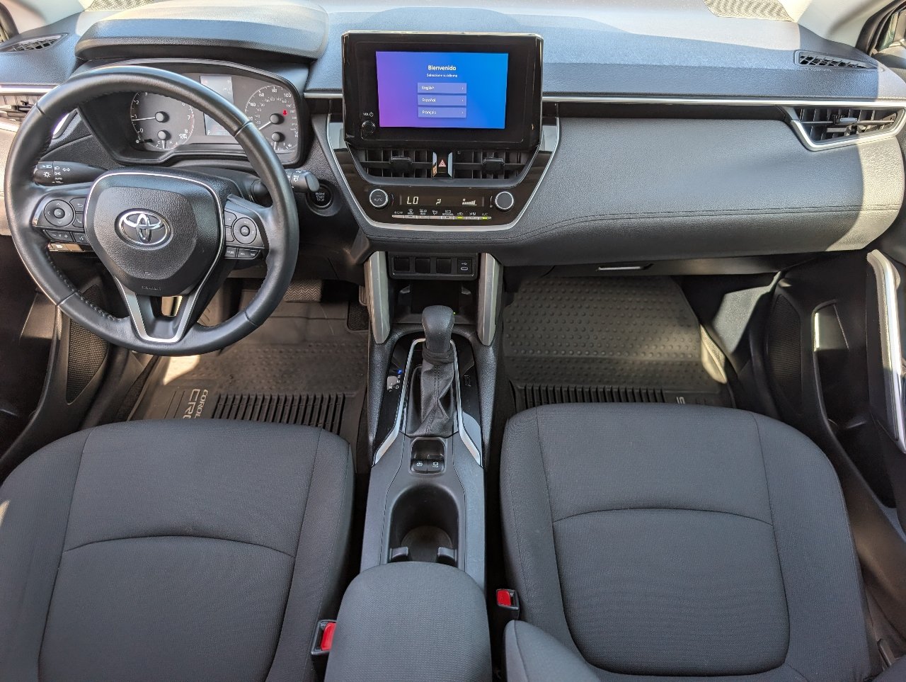 Used 2024 Toyota Corolla Cross LE FWD image 4