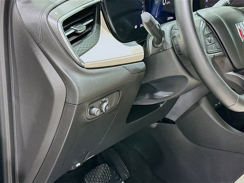 Used 2025 Buick Encore GX Sport Touring image 10