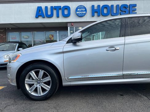 Used 2016 Volvo XC60 T5 Platinum w/ Protection Package AWD/4WD image 38