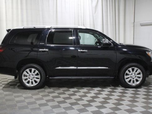 Used 2019 Toyota Sequoia Platinum AWD/4WD image 36