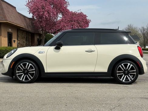 Used 2019 MINI Cooper S FWD image 2