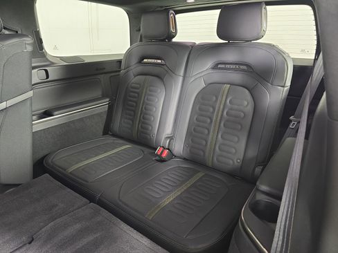 Used 2023 Rivian R1S Adventure AWD/4WD image 22