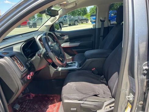 Used 2022 Chevrolet Colorado LT w/ LT Convenience Package AWD/4WD image 14