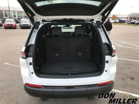 New 2025 Jeep Grand Cherokee L Altitude image 27