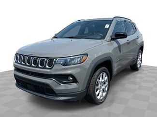 Used 2023 Jeep Compass Latitude w/ Sun and Sound Group AWD/4WD video 1