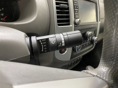 Used 2020 Nissan Frontier SV image 29