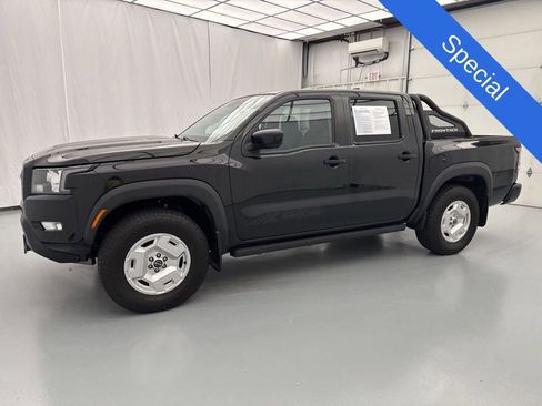 Used 2024 Nissan Frontier SV w/ Hardbody Edition AWD/4WD image 3