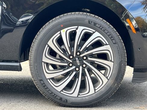 New 2025 Lincoln Navigator L Black Label image 6