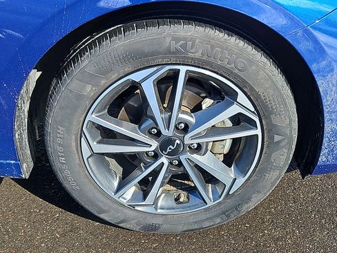 Used 2022 Kia Forte LXS image 8