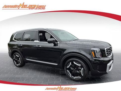 Used 2025 Kia Telluride S AWD/4WD image 1