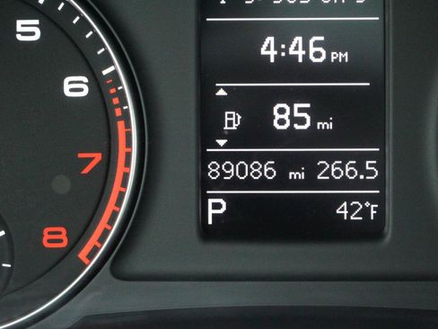 Used 2018 Audi Q3 2.0T Premium image 22