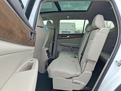 New 2026 Volkswagen Atlas SE image 5