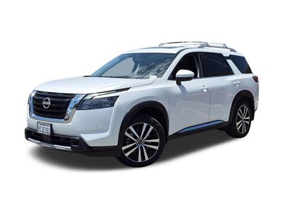 Used 2025 Nissan Pathfinder Platinum w/ Cargo Package