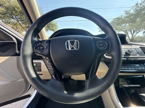 Used 2016 Honda Accord LX image 13