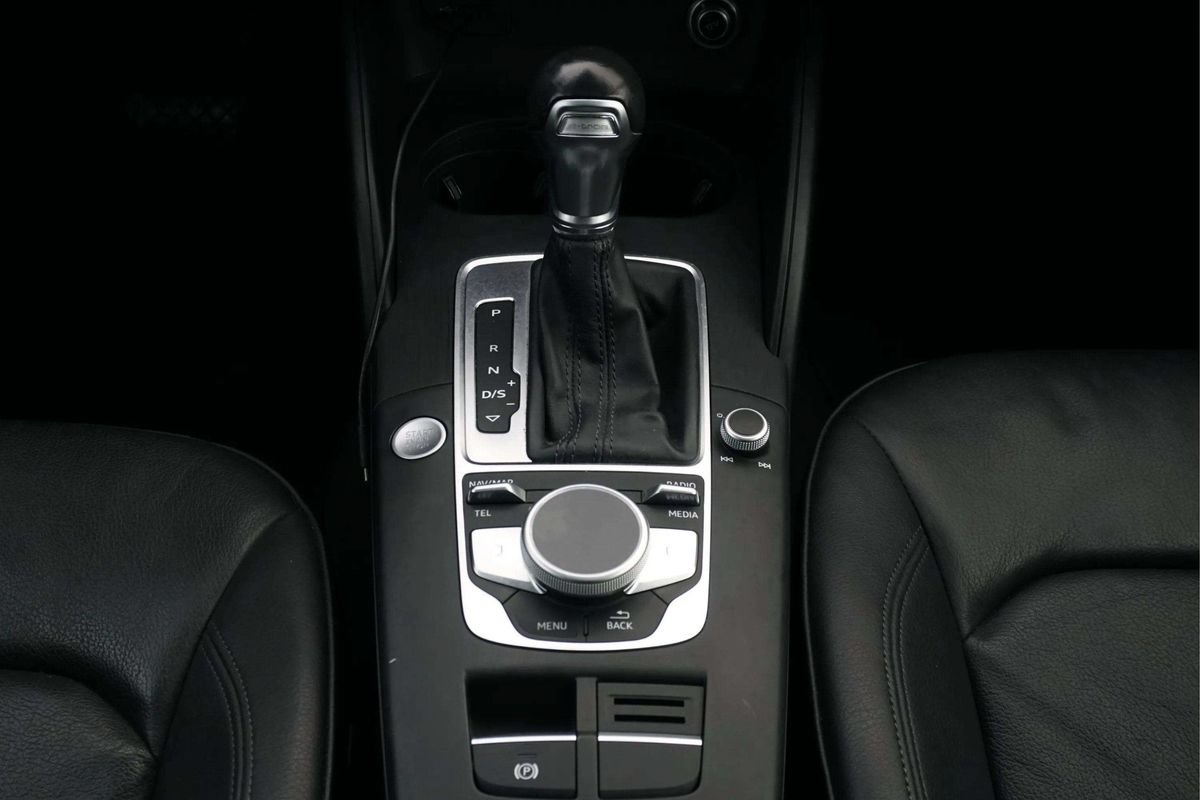 Used 2017 Audi A3 e-tron Prestige FWD image 23
